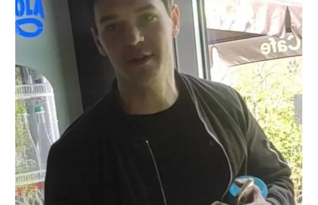 «Я в КМДА працюю»: у Києві хлопець ударив дівчину-баристу через чашку кави, відео