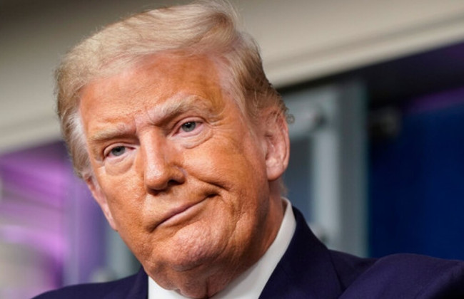 Изнасилование в раздевалке магазина более 30 лет назад: против Трампа выдвинули еще одно обвинение