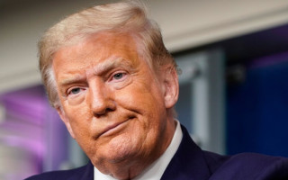 Изнасилование в раздевалке магазина более 30 лет назад: против Трампа выдвинули еще одно обвинение