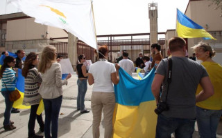 Ищите работу или просите субсидию: Кипр выселит из отелей тысячи украинских беженцев