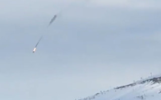 У Мурманській області рф впав військовий літак, відео