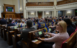 Повернути і не обмежити: перед депутатами виникла дилема, чи можна «передумати» голосування за повернення доплат військовослужбовцям