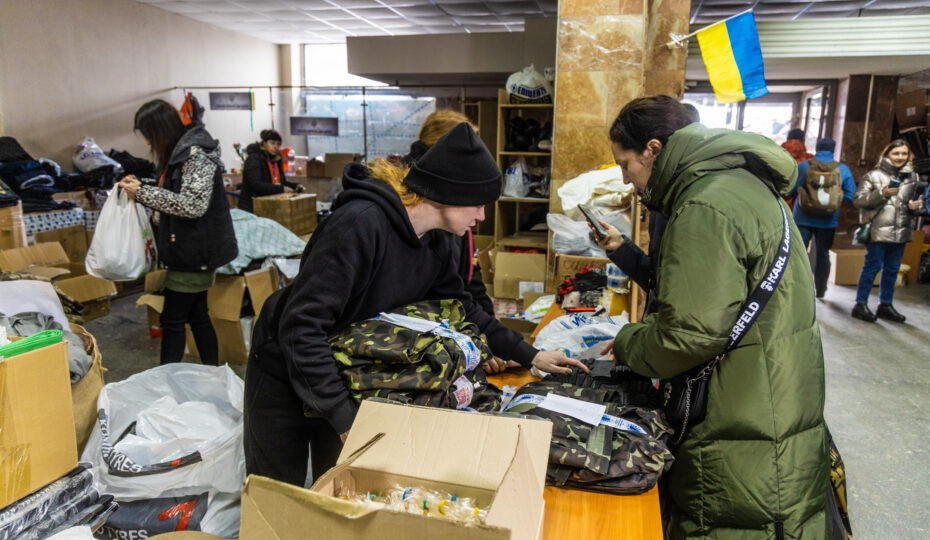 Сколько в Украине зарегистрированных волонтеров: в финансовом комитете назвали цифру