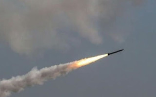 У Києві пролунали потужні вибухи: ворог атакував столицю ракетами та дронами
