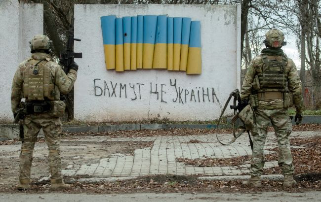 Враг пытается продвигаться по телам своих погибших — в Нацгвардии рассказали о ходе боев за Бахмут