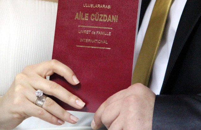 В Турции женщины смогут после замужества оставлять девичью фамилию: решение Конституционного суда