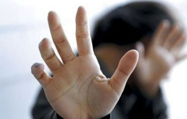 В Ізраїлі жінка напала на суддю на очах у трьох дітей