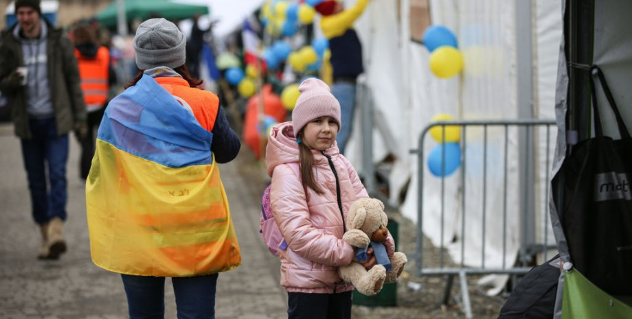 Українських біженців у Польщі звільнили від оплати за житло: кого це стосується