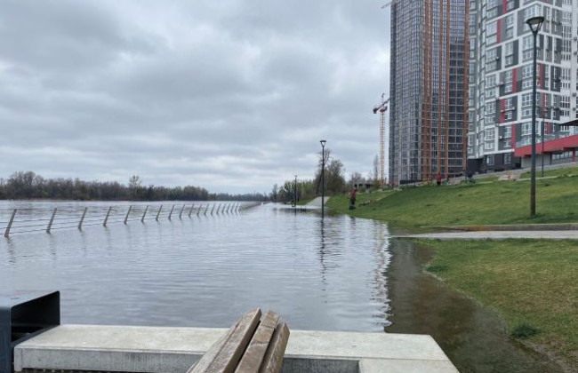 Паводок у Києві: рівень води дещо стабілізувався