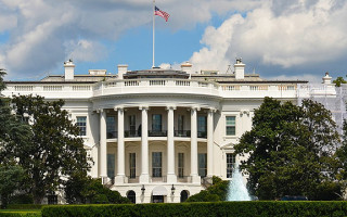У США скасовують обов'язкову вакцинацію проти COVID-19 для іноземців