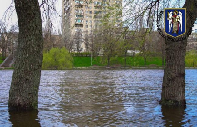 Паводок в Києві: рівень води знову почав підвищуватися