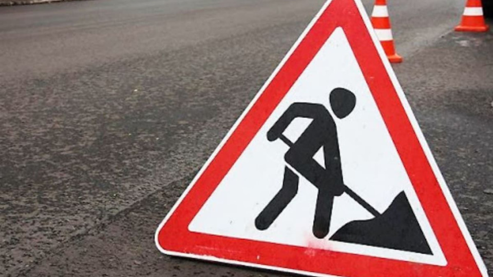 У Києві на вулиці Композитора Лятошинського частково обмежили рух