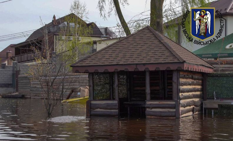 Паводок в Киеве: уровень воды повышается второй день подряд