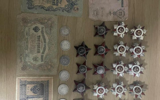 Львівські митники вилучили в українця радянські монети та ордени