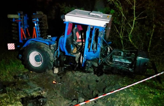 На Київщині тракторист підірвався на протитанковій міні, фото