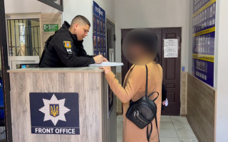 В Одессе горе-мать заставляла сына попрошайничать и платить за квартиру: подробности