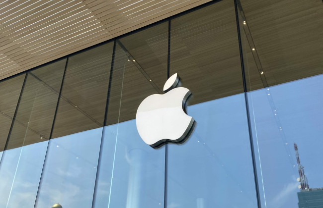 У офіційних магазинах Apple в США пропонують дозволити покупцями залишати чайові