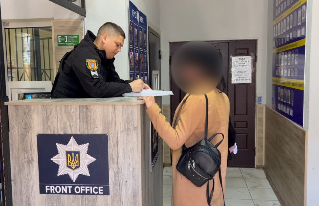 В Одессе горе-мать заставляла сына попрошайничать и платить за квартиру: подробности