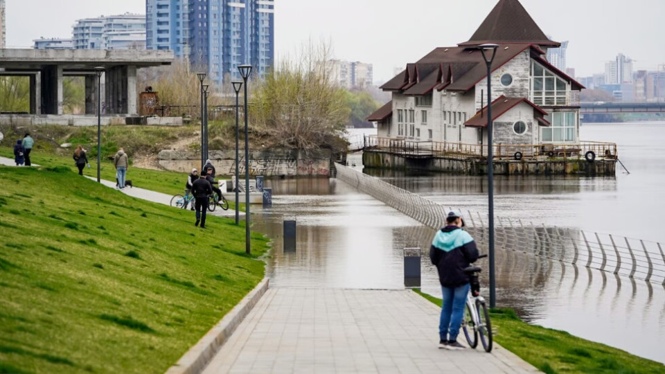 У Києві знову виріс рівень води у Дніпрі: чи є загроза підтоплення