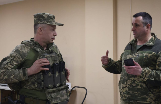 Ворог проводить перегрупування, щоб взяти під контроль Бахмут до 9 травня, — Сирський