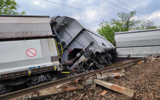 В Угорщині 9 вагонів 35-вагонного вантажного поїзда із залізною рудою зійшли з рейок