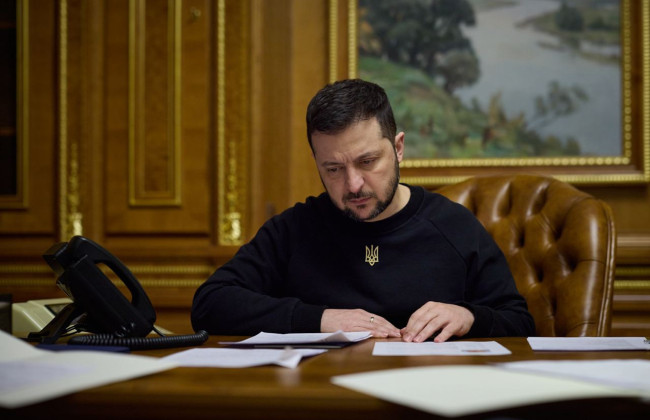 Зеленский подписал закон о запрете на время военного положения принудительно погашать долги за счет пенсий и стипендий: есть исключения