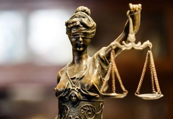 Виманював гроші за фейкову евакуацію з Херсону, Запоріжжя та Мелітополя: на Житомирщині викрили місцевого жителя