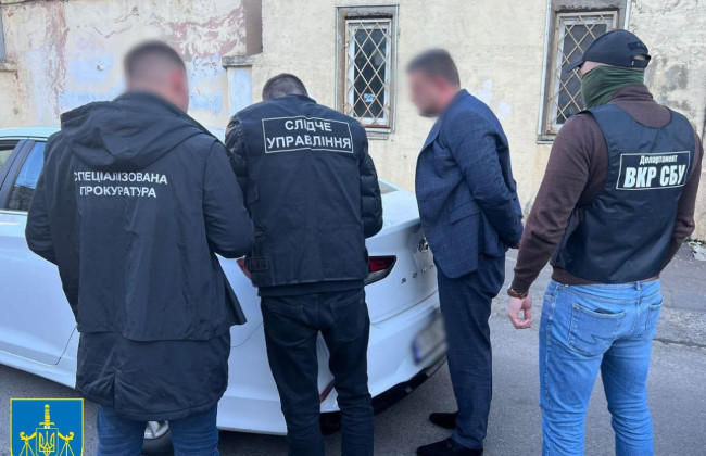 Предлагал уклонисту помощь в пересечении границы: командиру отделения одной из воинских частей ВСУ сообщили о подозрении