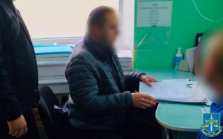 Адвокат, державний реєстратор та ексочільник села підозрюються в земельних оборудках