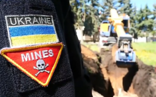 У ДСНС показали, як сапери ліквідовують 500-кілограмову авіабомбу: відео