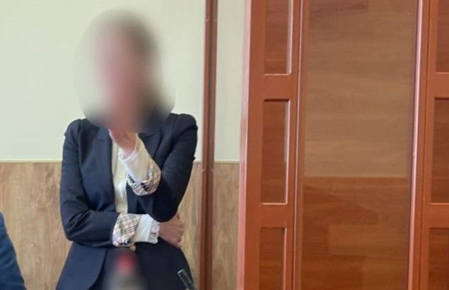 Роботу не робили, а зарплату отримували: посадовицю підозрюють у службовому підробленні