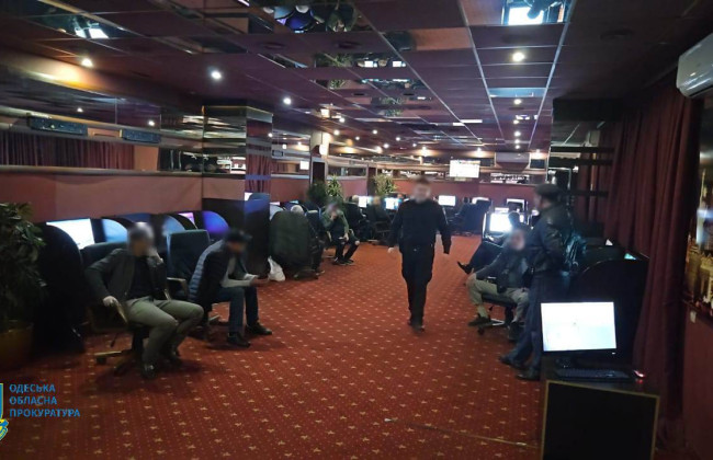 В Одесі викрито мережу підпільних гральних закладів, які працювали під виглядом надання інтернет-послуг