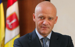 Мер Одеси Труханов у відеозверненні спростував чутки про свій від'їзд до рф