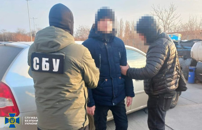 Экс-охранник российской пыточной, действовавшей во время оккупации Херсона, предстал перед судом