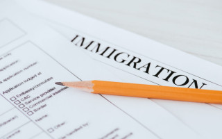 Раді рекомендують зменшити строк розгляду заяв про надання дозволу на імміграцію іноземцями з одного року до 6 місяців