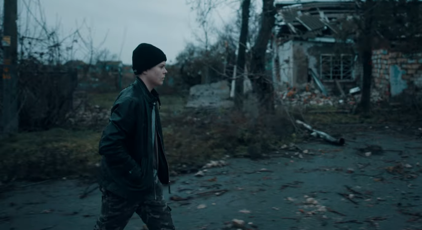 Американская группа Imagine Dragons представила клип на песню Crushed, снятый на линии фронта в Украине: видео