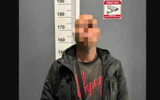 Обікрав іноземного волонтера у Києві: чоловіку повідомлено про підозру