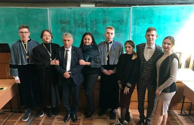 На Львовщине разоблачили псевдоученого, который строил карьеру благодаря фейковым дипломам