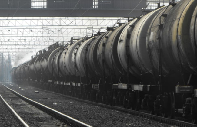 Кабмин принял постановление о блокировании импорта горючего из рф