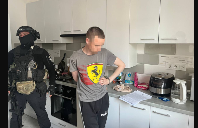 У Києві викрито шахрая, який ошукав понад 30 громадян на продажі неіснуючих товарів