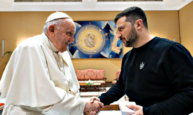 Зеленский и Папа Римский встретились в Ватикане и обменялись подарками