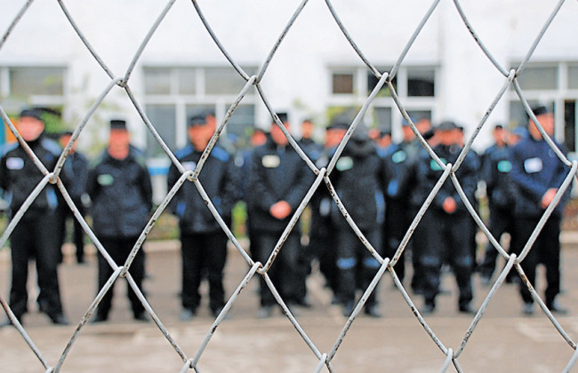 Засуджених за експлуатацію дітей, домашнє насильство, зараження ВІЛ, насильницьке донорство та ненадання допомоги хворому лікарем дозволять виправляти без ізоляції від суспільства