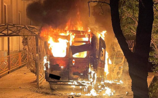 У Києві на Печерську згоріла карета «швидкої» – розпочато кримінальне провадження