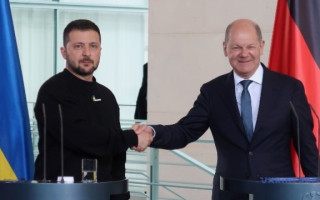 Ще кілька візитів, і все, — Зеленський про зброю для просування нашої армії вперед