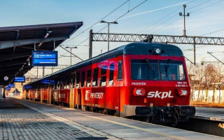 Польська залізниця запустить додаткові рейси до України – коли