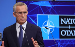 Столтенберг пояснив, чому наразі немає сенсу обговорювати приєднання України до НАТО