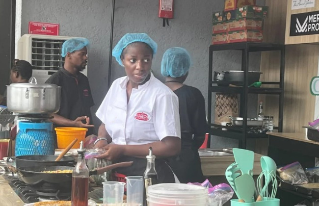 100 годин на кухні: шеф-кухарка з Нігерії встановила світовий рекорд