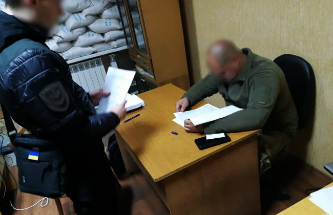 На Донеччині викрито чергову схему ухиляння від мобілізації: серед підозрюваних – начальник РТЦК та СП і двоє військових