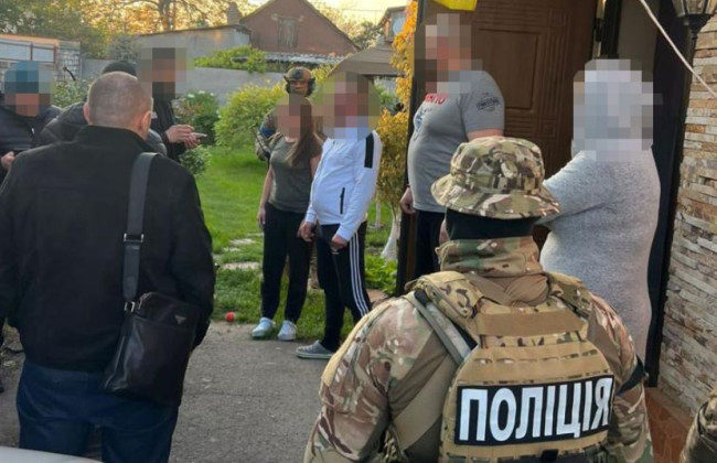 Реєстрували підроблені судові рішення для афери з нерухомістю: затримали організаторів схеми