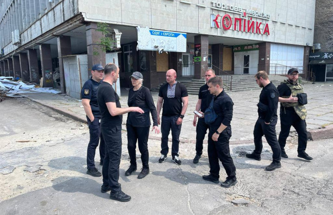 Команда Міжнародного кримінального суду збирає докази військової агресії росії у Херсоні: фото